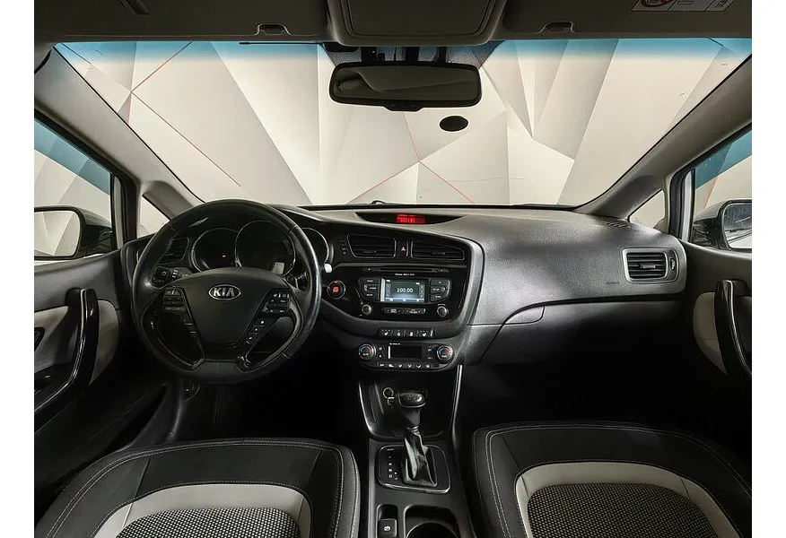 Kia Ceed 1.6 AT (129 л.с.) Серебристый в АВИЛОН. Слайд №13