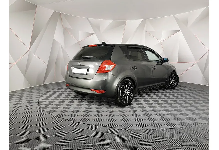 АВИЛОН - Kia Ceed 1.6 MT (122 л.с.) Серебристый - slide 6