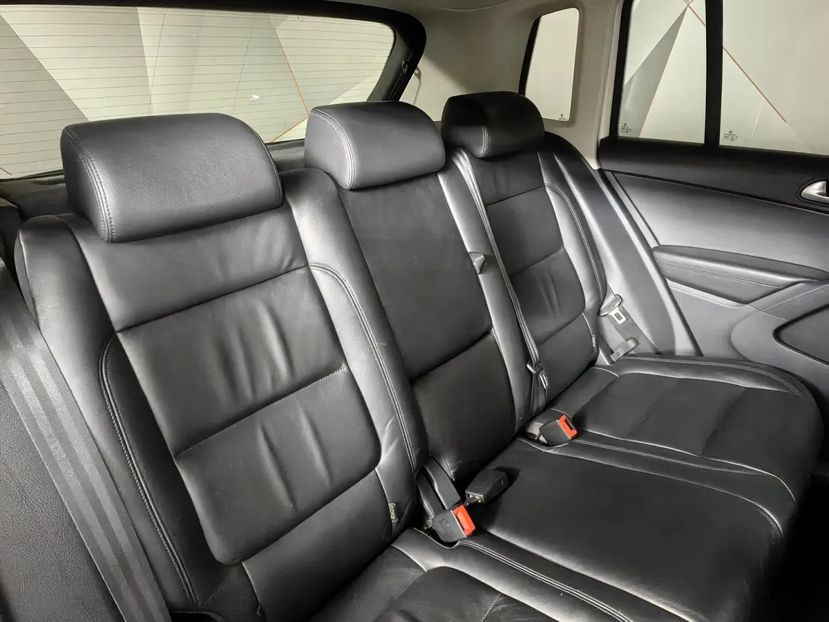 Volkswagen Tiguan 2.0 TSI 4Motion AT (170 л.с.) Track & Field Белый в АВИЛОН. Слайд №16
