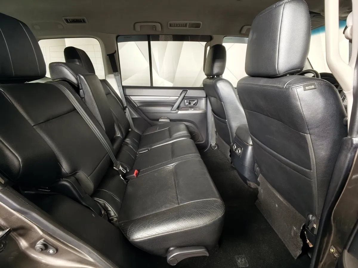 Mitsubishi Pajero 3.0 AT AWD (178 л.с.) Коричневый в АВИЛОН. Слайд №16