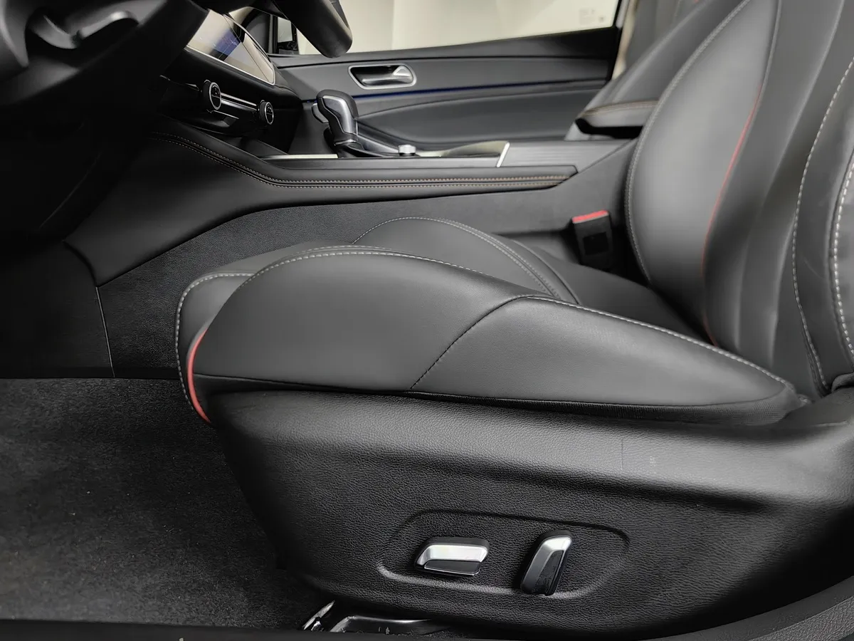 Omoda S5 1.5 CVT 2WD (113 л.с.) Life Белый в АВИЛОН. Слайд №22