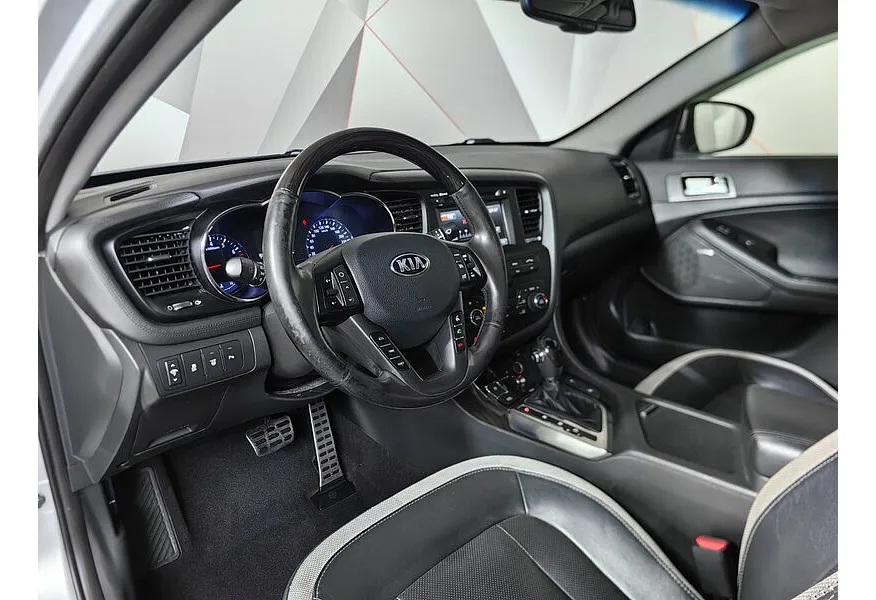 Kia Optima 2.4 MPI AT (180 л.с.) Premium Серебристый в АВИЛОН. Слайд №19