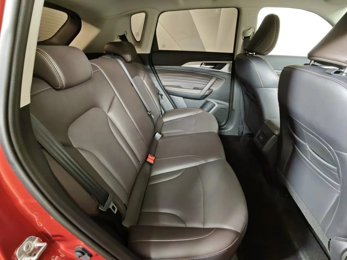 Changan CS35PLUS 1.6 MT (117 л.с.) Luxe Красный в АВИЛОН. Слайд №16