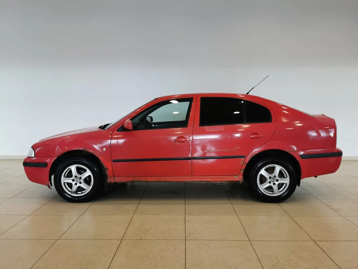 Skoda Octavia 1.6 MT (102 л.с.) Красный в АВИЛОН. Слайд №5