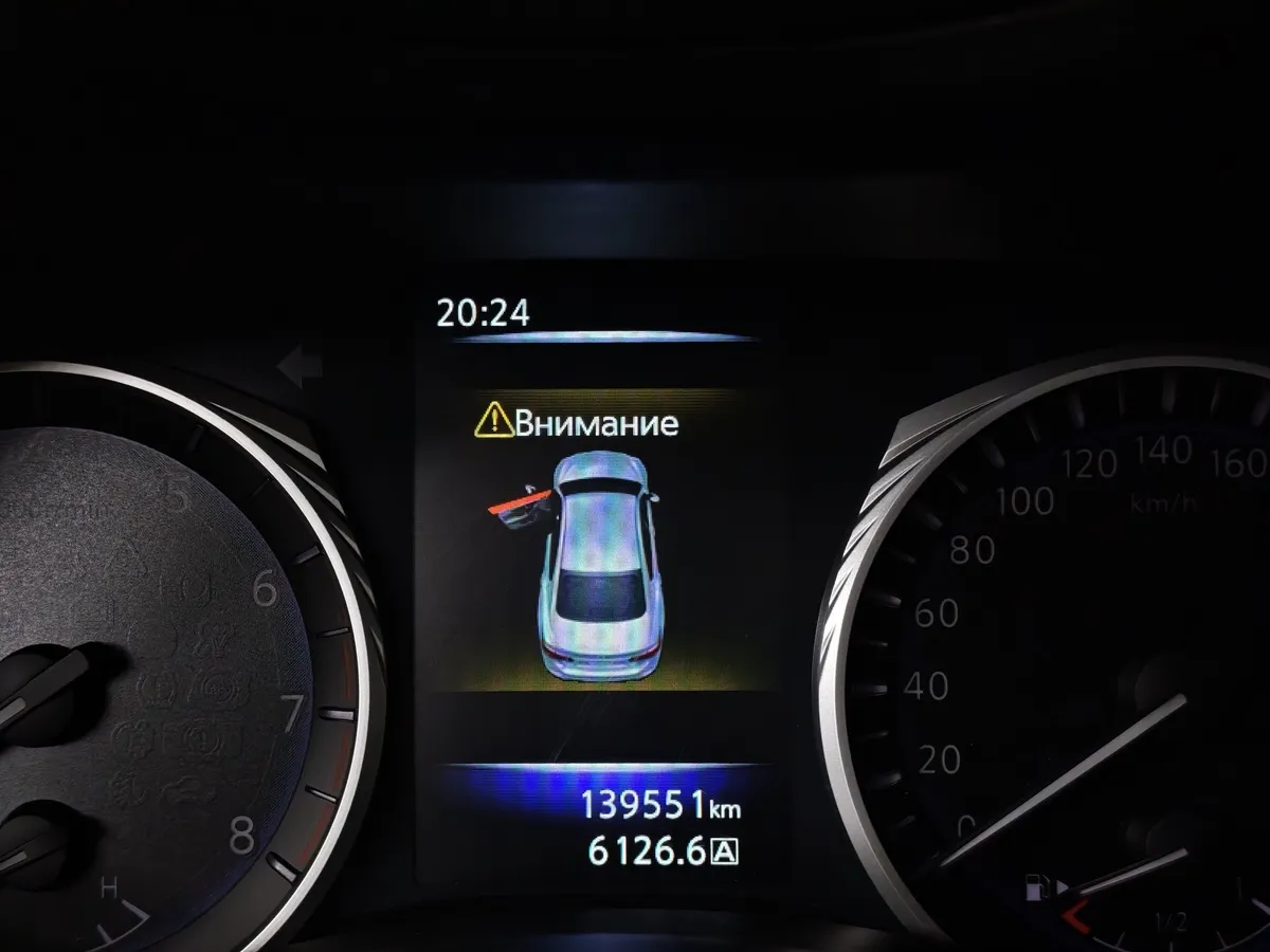 Infiniti Q50 2.0 T AT (211 л.с.) Черный в АВИЛОН. Слайд №17