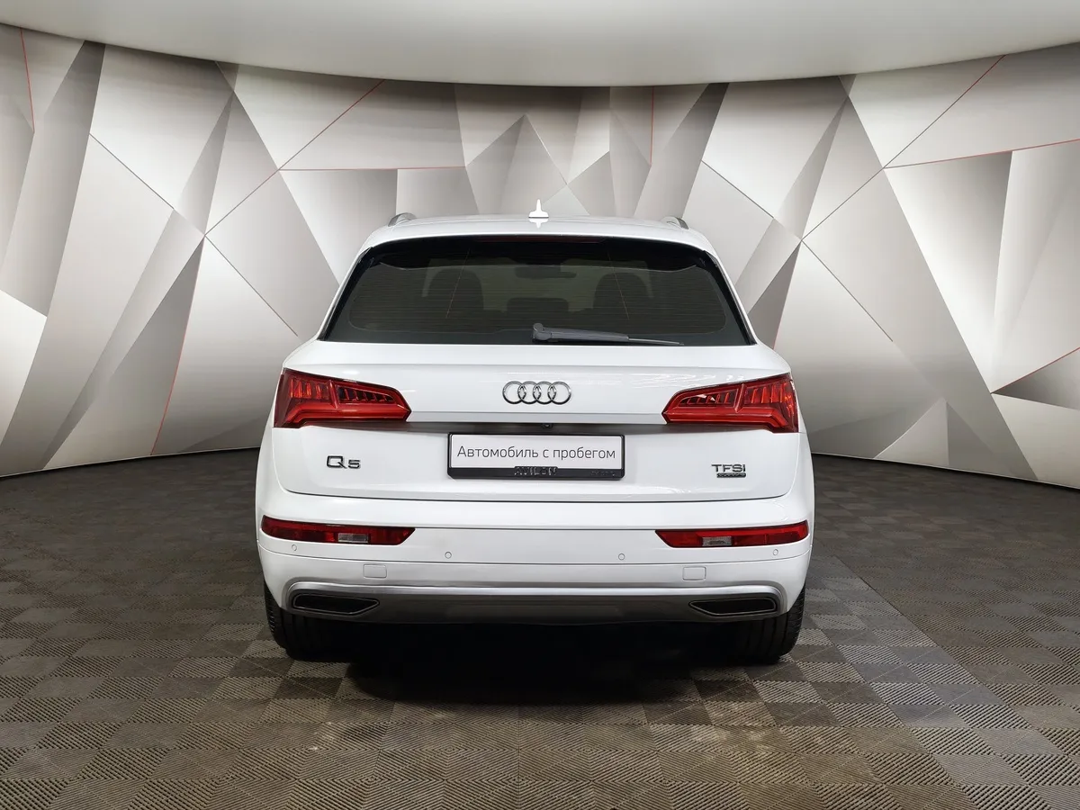 Audi Q5 L 40 TFSI S tronic quattro (249 л.с.) Белый в АВИЛОН. Слайд №8