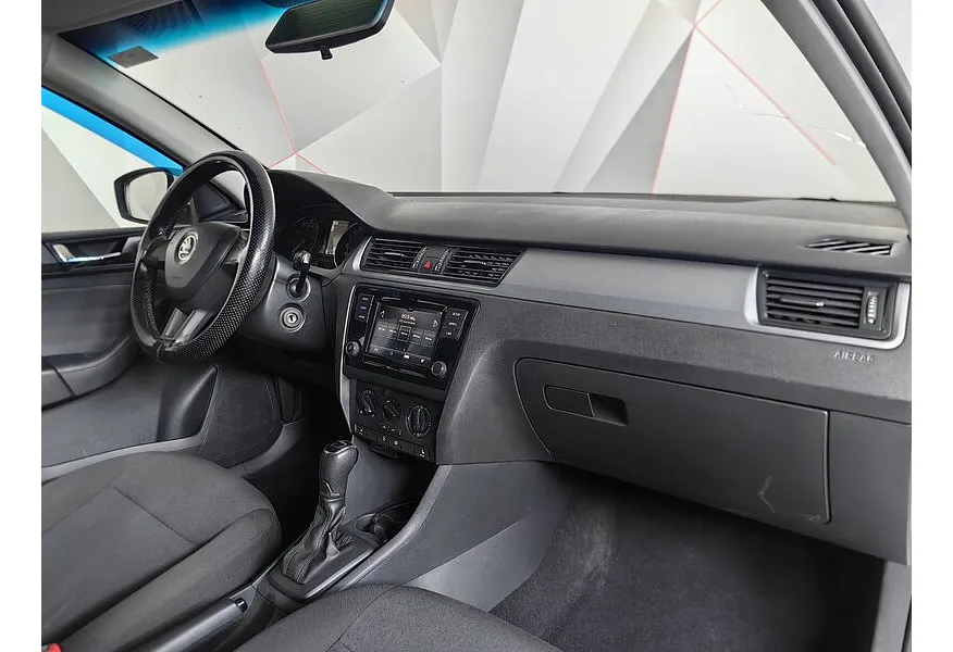 Skoda Rapid 1.6 AT (110 л.с.) Белый в АВИЛОН. Слайд №11