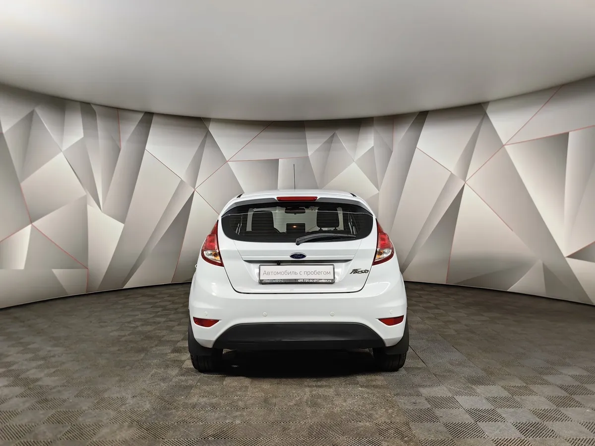 Ford Fiesta 1.4 MT (80 л.с.) Ghia Белый в АВИЛОН. Слайд №8
