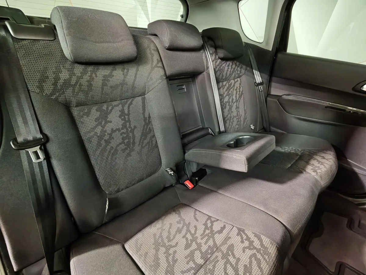Peugeot 3008 1.6 THP AT (150 л.с.) Черный в АВИЛОН. Слайд №16