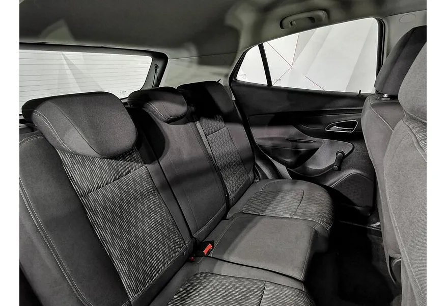 Opel Mokka 1.8 MT (140 л.с.) Серебристый в АВИЛОН. Слайд №16