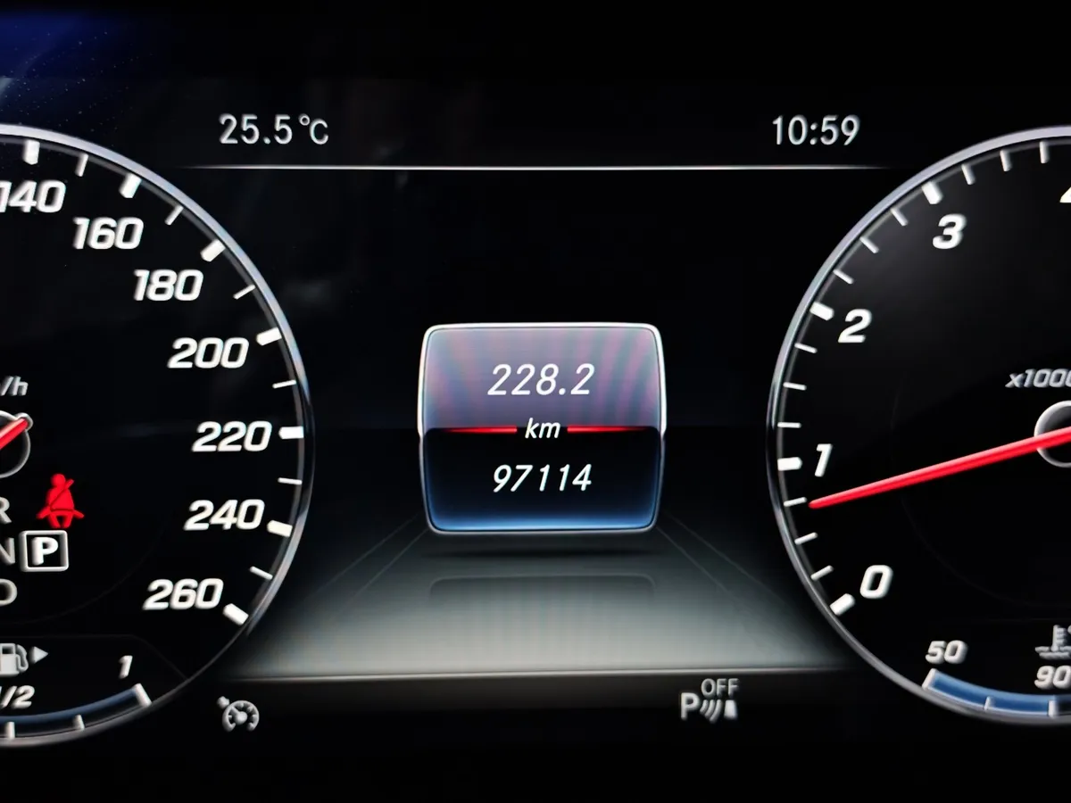 Mercedes-Benz E-Класс E 200 4MATIC G-TRONIC (184 л.с.) Sport Красный в АВИЛОН. Слайд №17