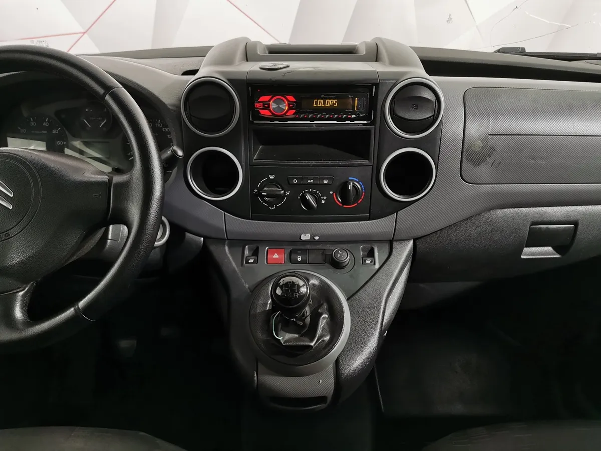 Citroen Berlingo 1.6 HDi MT (90 л.с.) Белый в АВИЛОН. Слайд №12