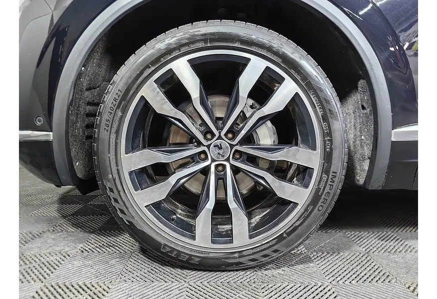 Volkswagen Touareg 2.0 TSI Tiptronic 4Motion (249 л.с.) Respect Черный в АВИЛОН. Слайд №9