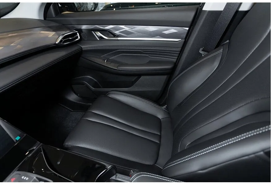 Dongfeng Mage 1.5 AMT FWD (197 л.с.) Emotion Черный в АВИЛОН. Слайд №14