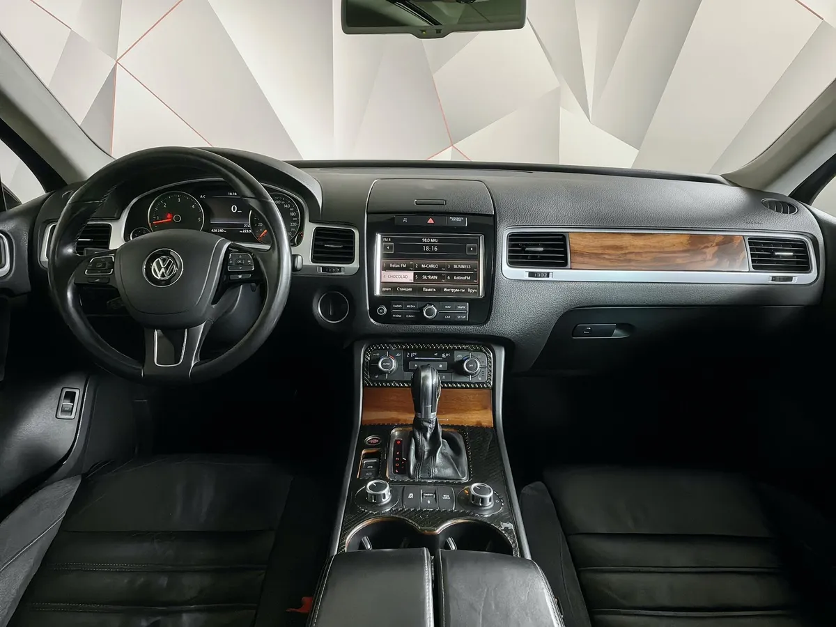 Volkswagen Touareg 3.0 TDI AT (240 л.с.) base Черный в АВИЛОН. Слайд №14