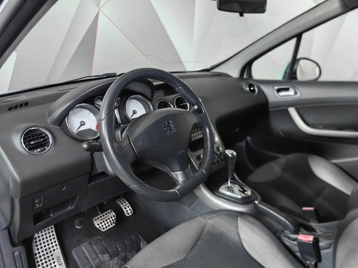 Peugeot 308 1.6 VTi AT (120 л.с.) Белый в АВИЛОН. Слайд №17