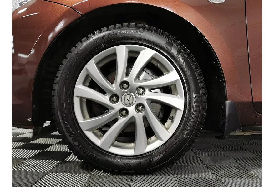 Mazda 3 1.6 AT (105 л.с.) Коричневый в АВИЛОН. Слайд №9