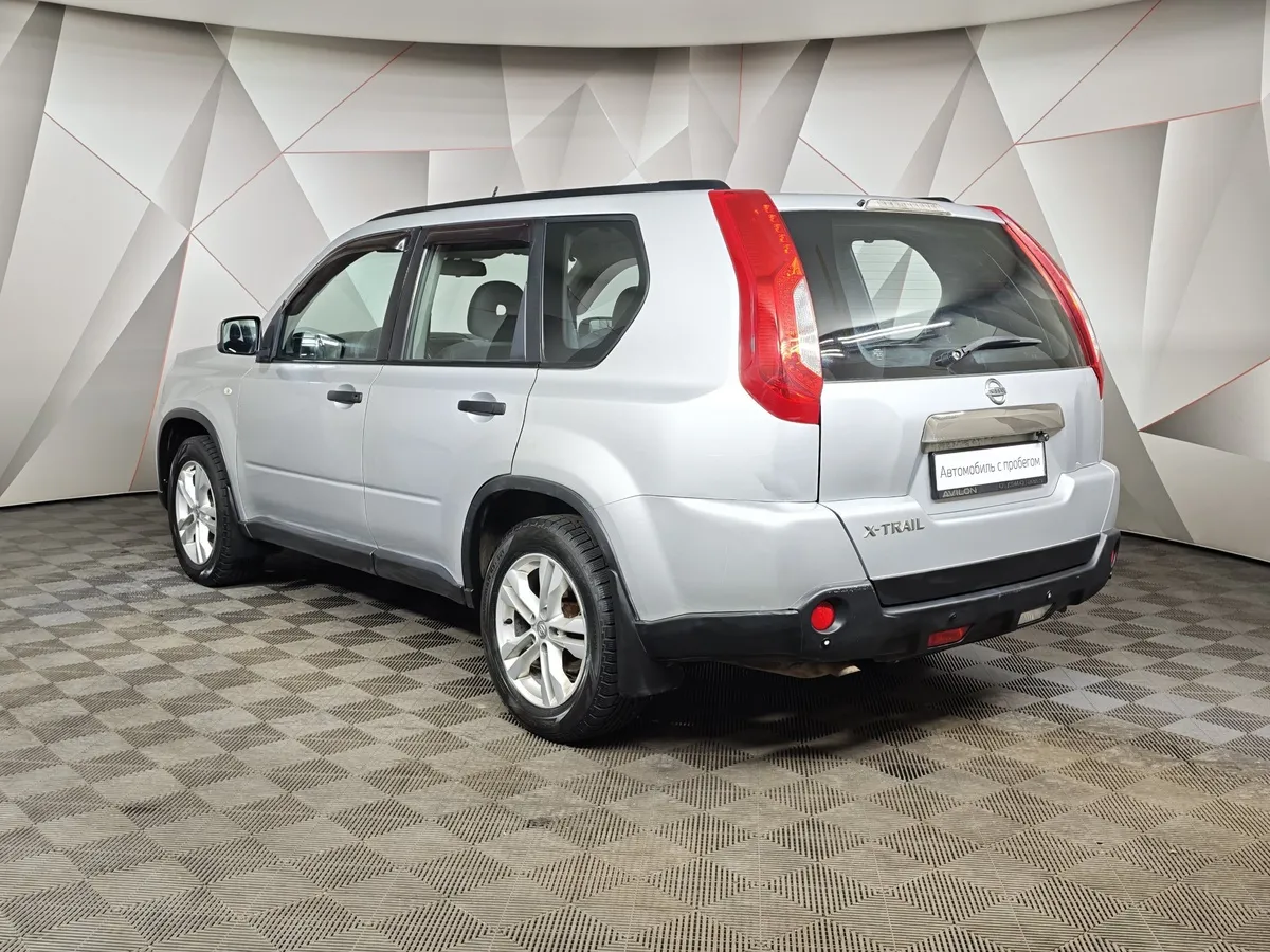 Nissan X-Trail 2.0 MT AWD (141 л.с.) Серебристый в АВИЛОН. Слайд №4