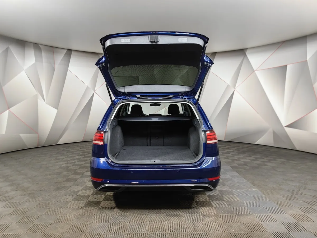 Volkswagen Golf E AT (115 л.с.) Синий в АВИЛОН. Слайд №12