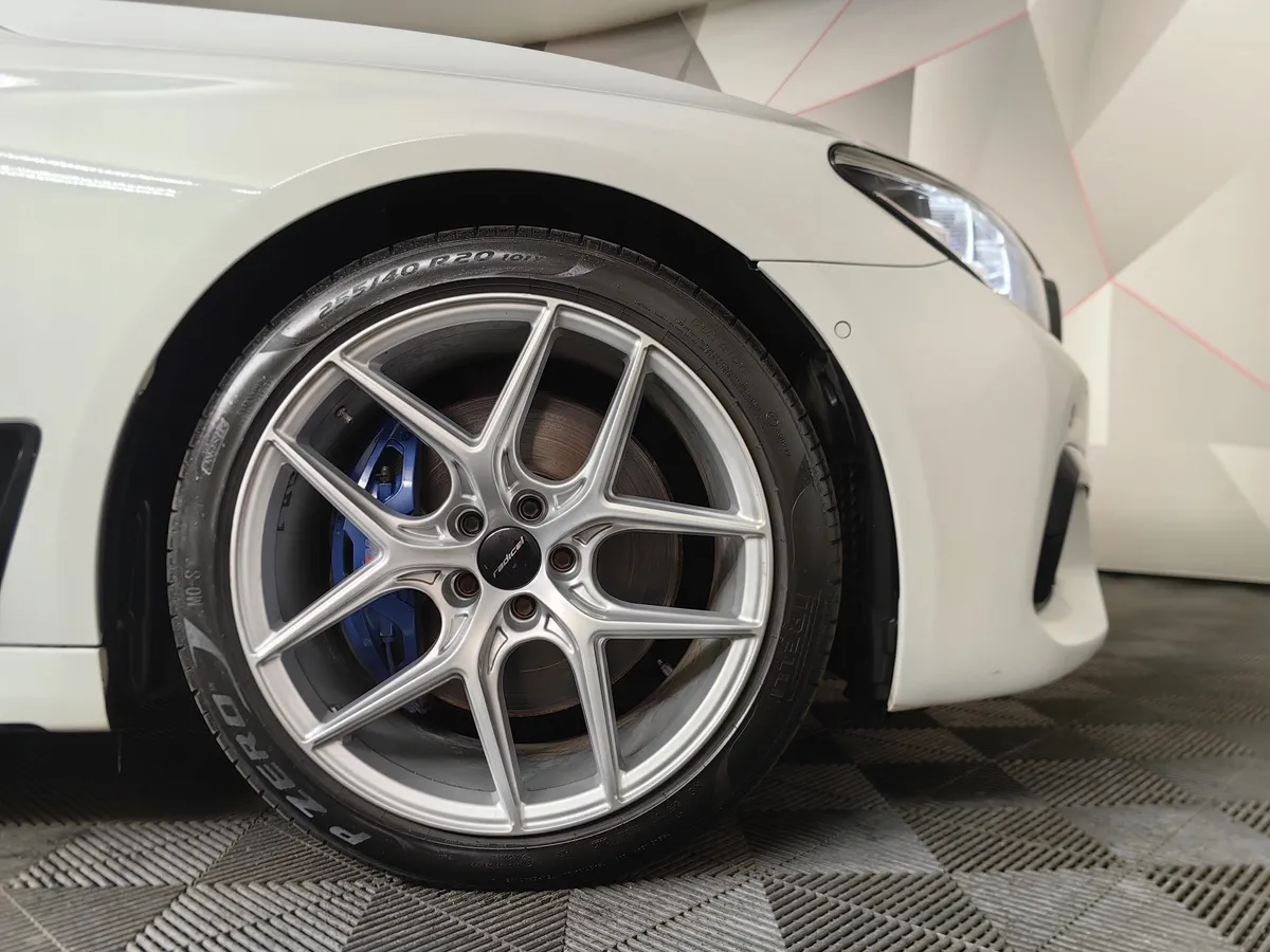 BMW 7 серия 730Ld xDrive AT (265 л.с.) Белый в АВИЛОН. Слайд №7