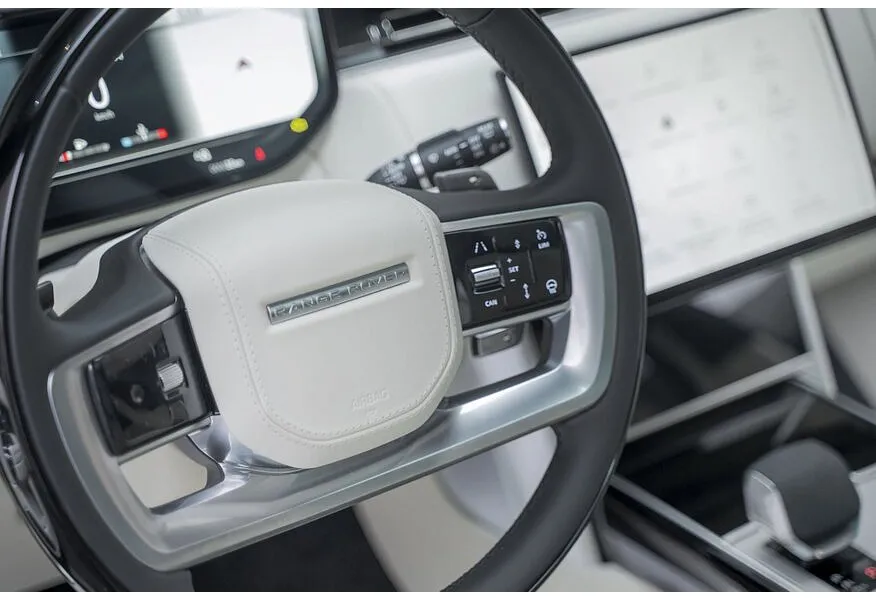 Land Rover Range Rover 4.4 P530 V8 AT AWD (530 л.с.) Autobiography Серый в АВИЛОН. Слайд №7