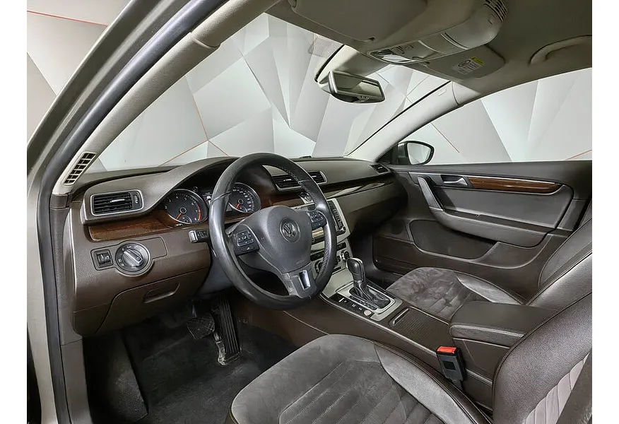Volkswagen Passat 1.8 TSI DSG (152 л.с.) Бежевый в АВИЛОН. Слайд №11