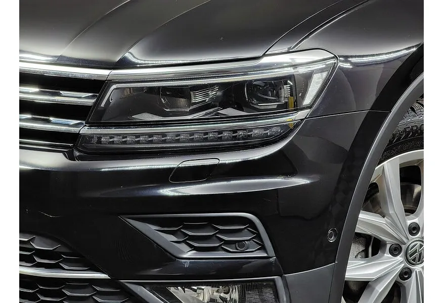 Volkswagen Tiguan 2.0 TDI 4Motion DSG (150 л.с.) Highline Черный в АВИЛОН. Слайд №10