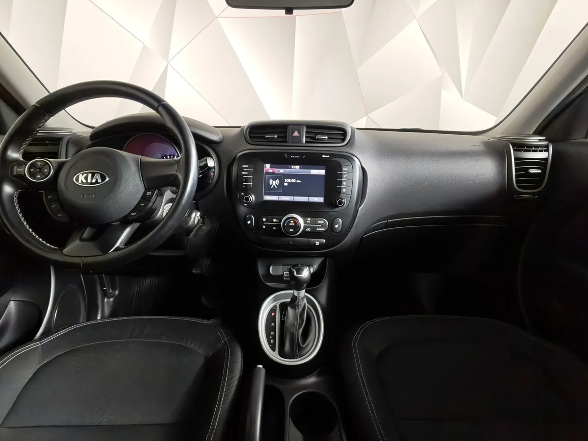 Kia Soul 1.6 GDI AT (132 л.с.) Classic Серебристый в АВИЛОН. Слайд №13