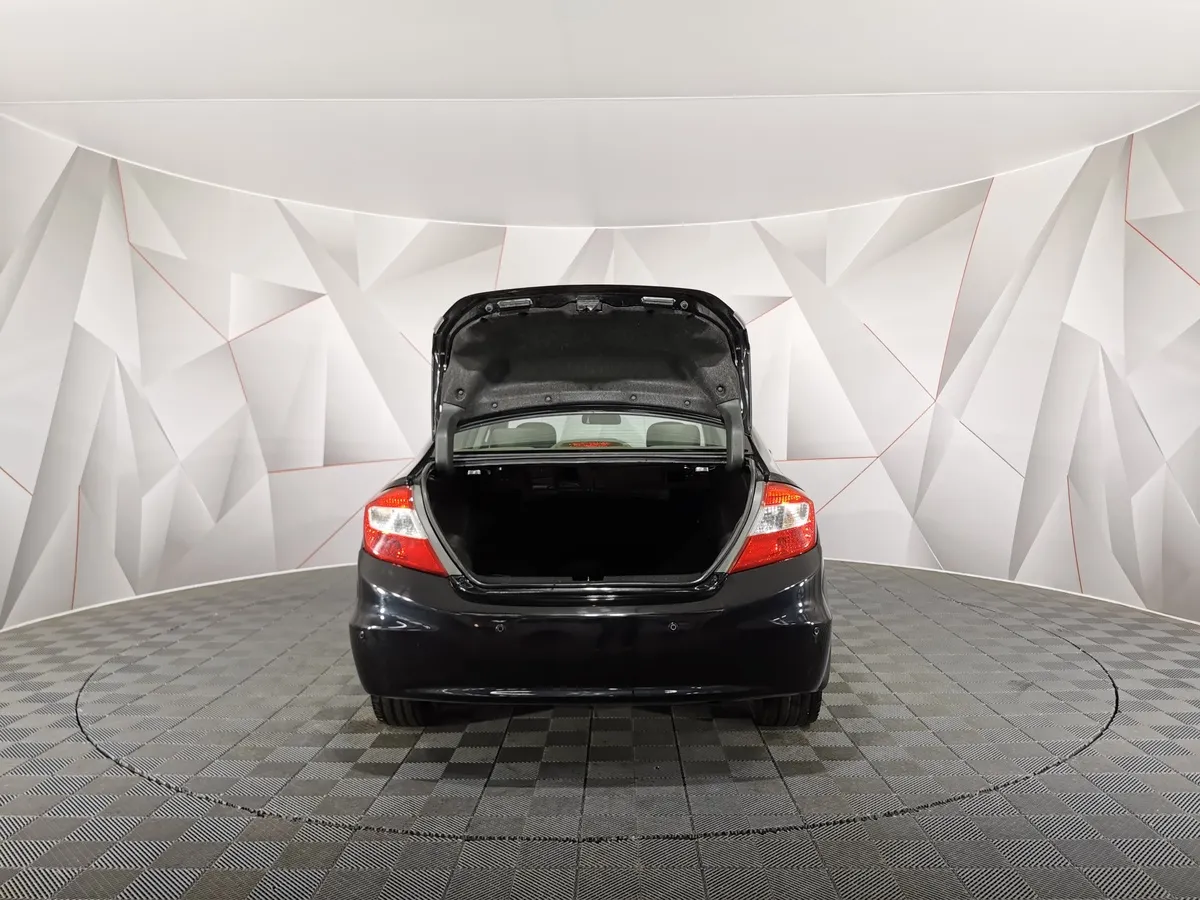 Honda Civic 1.8 AT (142 л.с.) Черный в АВИЛОН. Слайд №11