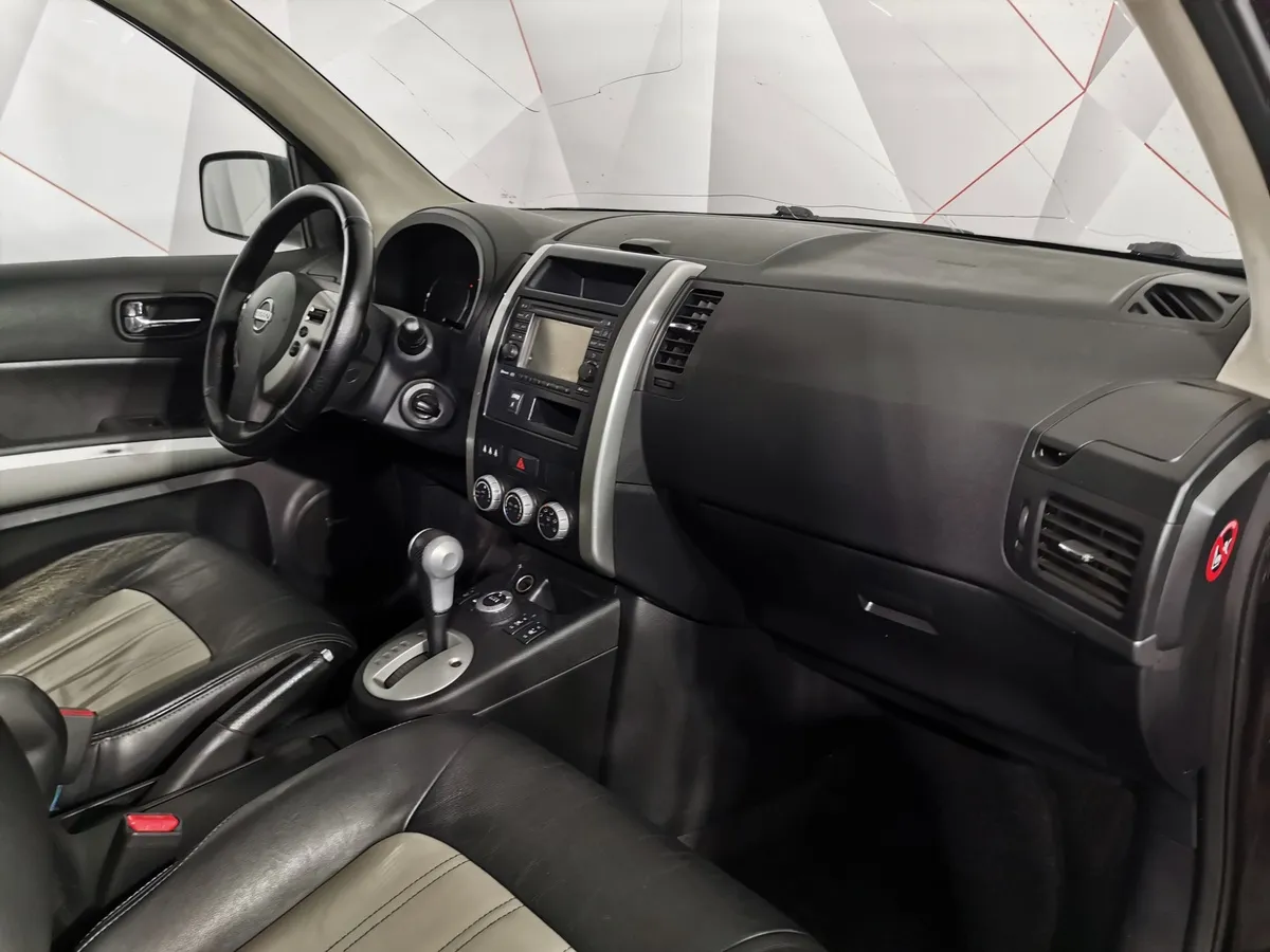 Nissan X-Trail 2.0 CVT AWD (141 л.с.) Красный в АВИЛОН. Слайд №11