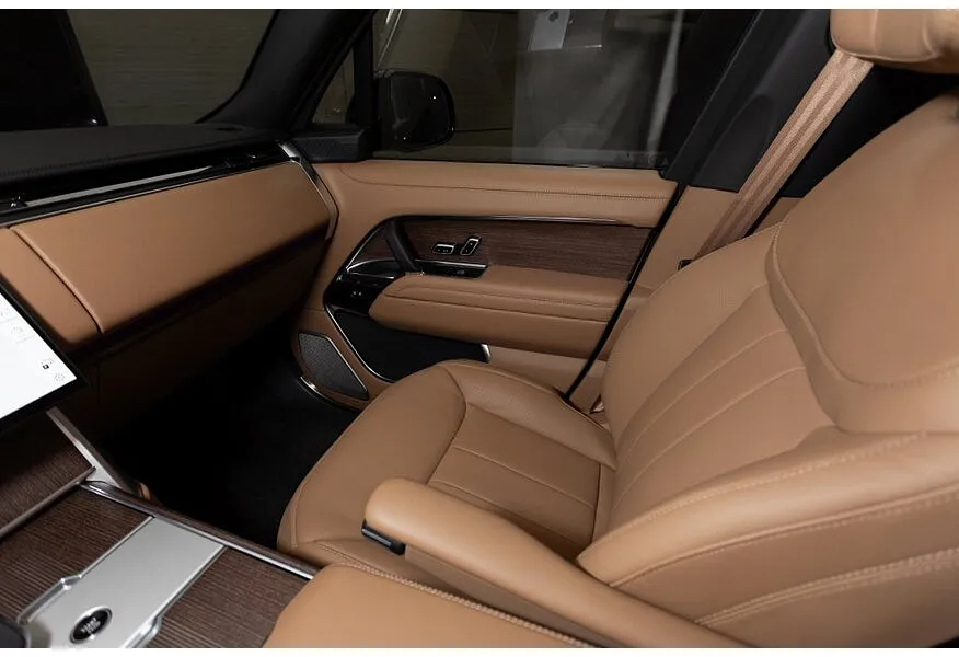 Land Rover Range Rover 4.4 P530 V8 LWB AT AWD (530 л.с.) Autobiography Черный в АВИЛОН. Слайд №14