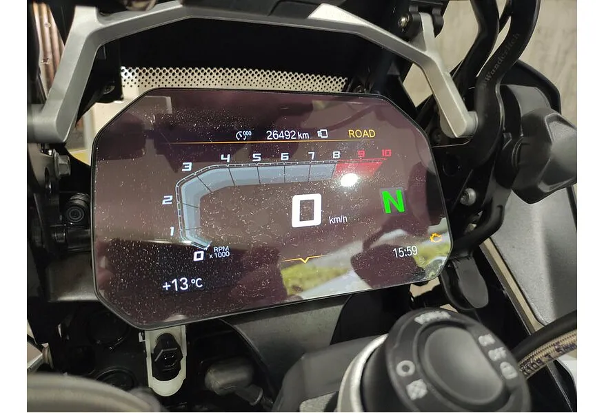 LIVE. Слайд №7