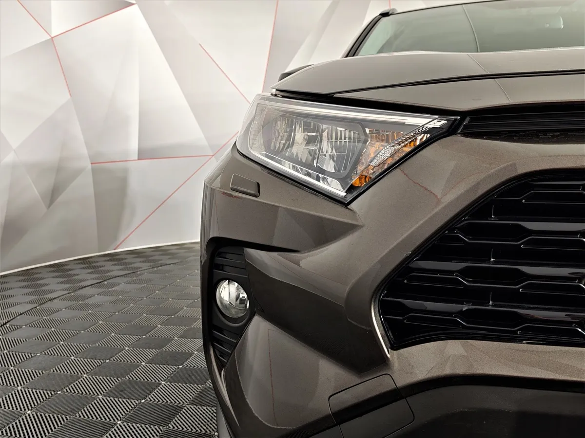 Toyota RAV4 2.0i CVT AWD (149 л.с.) Люкс Коричневый в АВИЛОН. Слайд №10