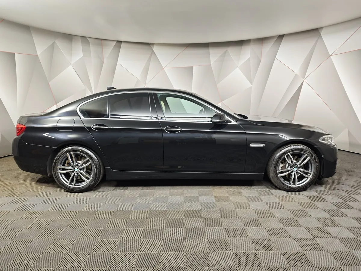 BMW 5 серия 528i xDrive Steptronic (245 л.с.) Черный в АВИЛОН. Слайд №6