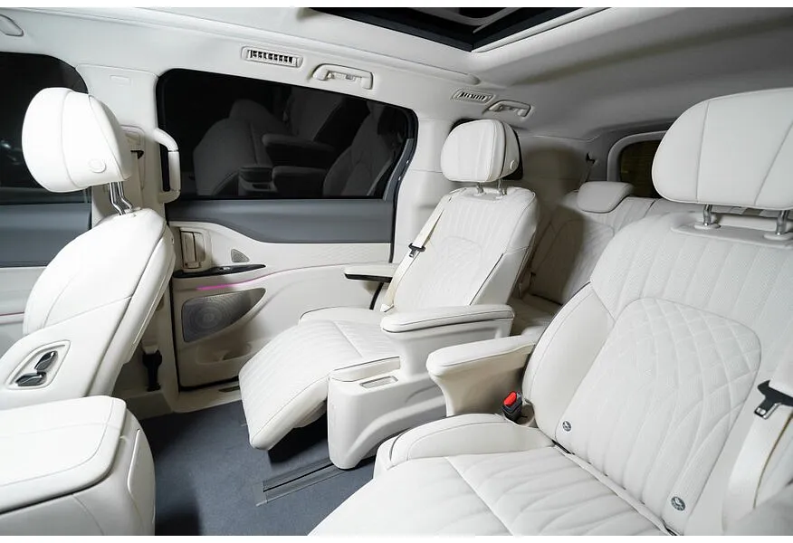 Voyah Dream EVR long range 1.5 AT AWD (422 л.с.) Executive Черный в АВИЛОН. Слайд №8