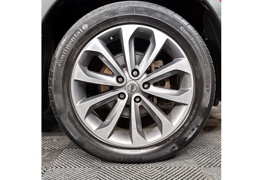 Nissan Qashqai 2.0 CVT AWD (141 л.с.) Красный в АВИЛОН. Слайд №14