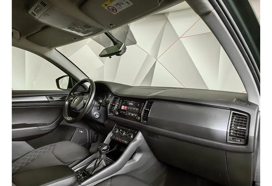 Skoda Kodiaq 1.4 TSI DSG (150 л.с.) Зеленый в АВИЛОН. Слайд №15