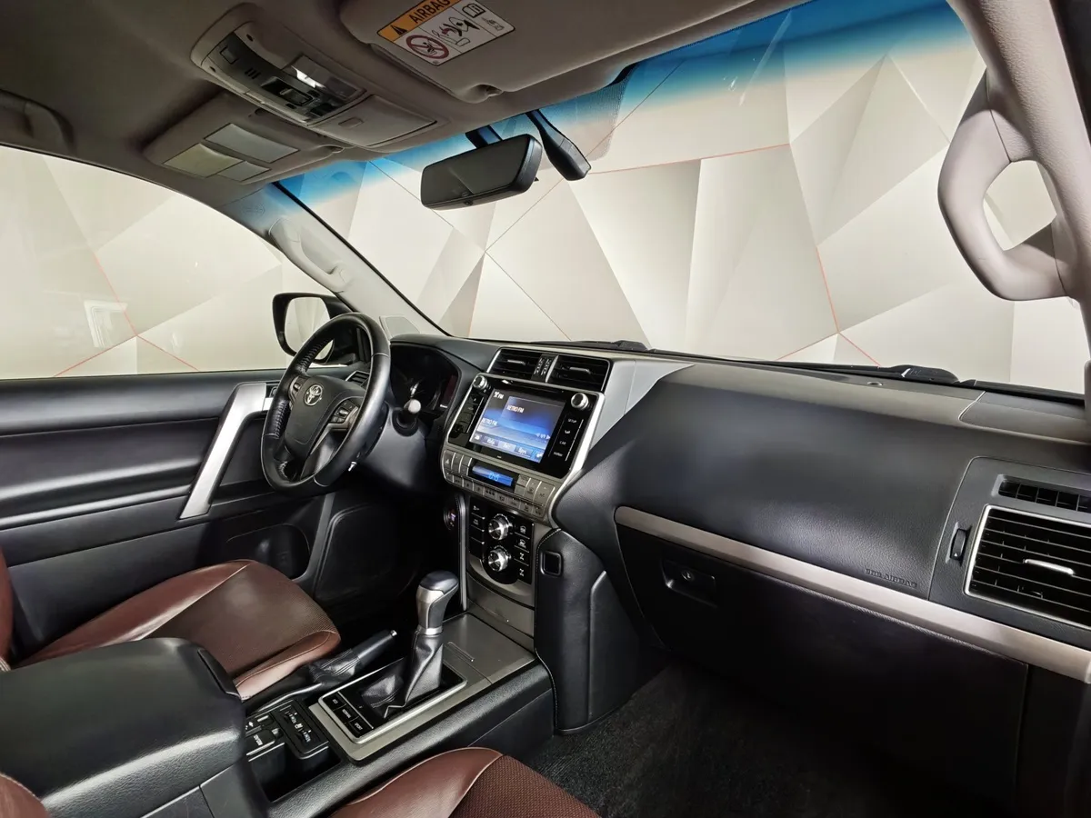 Toyota Land Cruiser Prado 4.0 AT AWD (249 л.с.) Черный в АВИЛОН. Слайд №12
