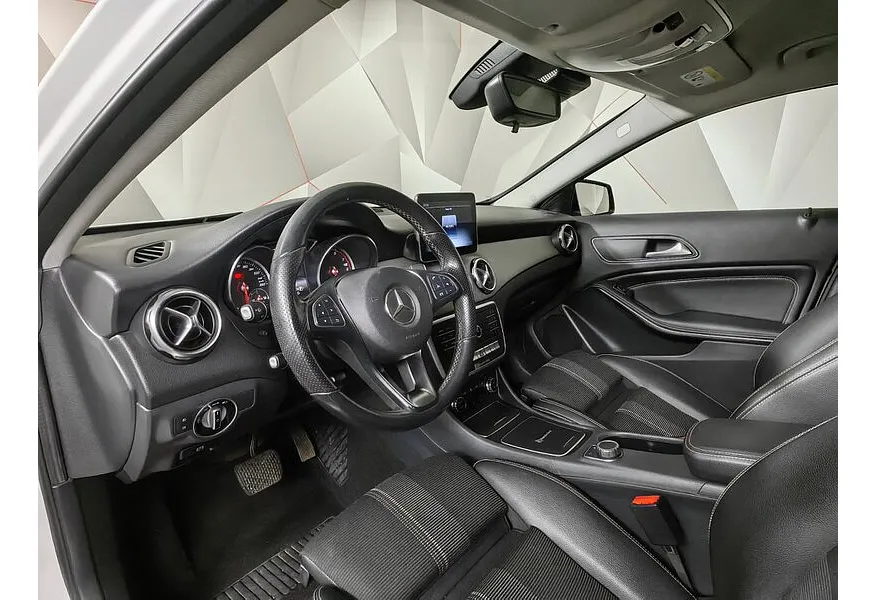 АВИЛОН - Mercedes-Benz GLA 200 7G-DCT (150 л.с.) Особая серия Белый - slide 8
