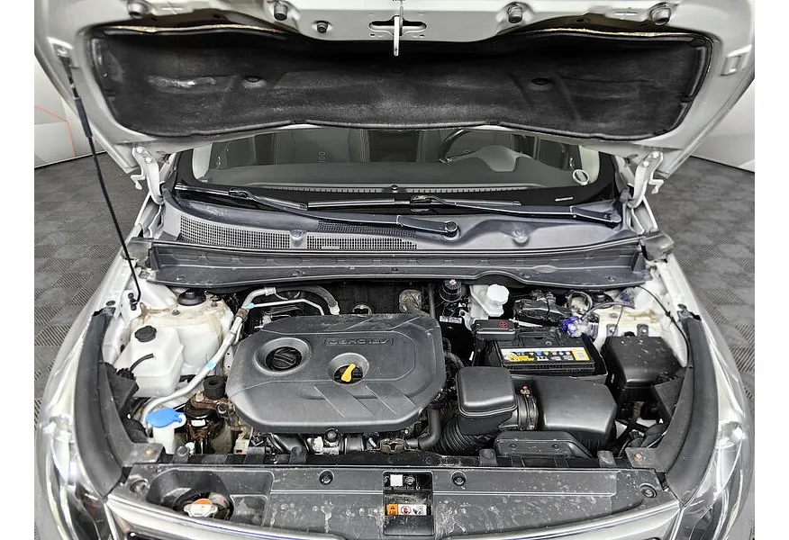 Kia Sportage 2.0 AT 4WD (150 л.с.) Luxe Серебристый в АВИЛОН. Слайд №11