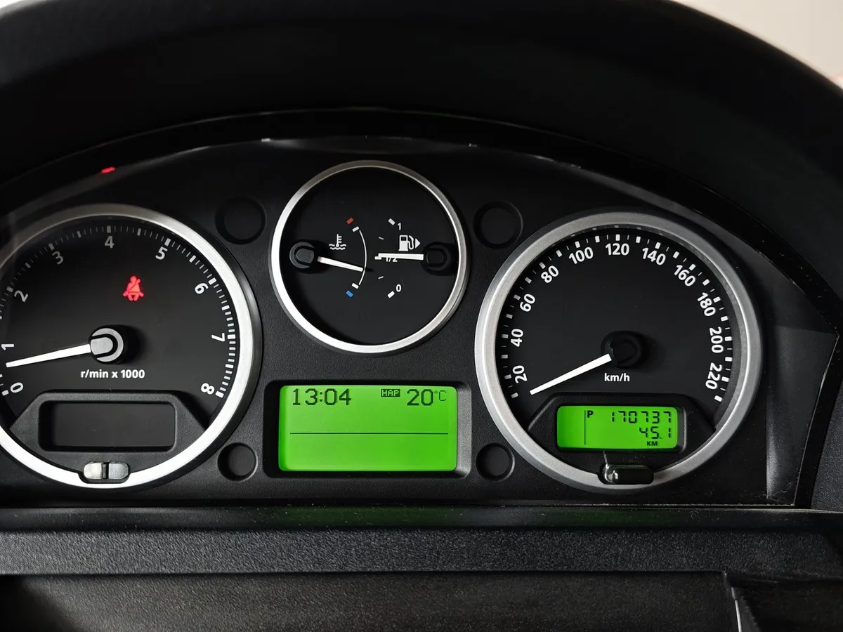 Land Rover Range Rover Sport 4.4 AT (300 л.с.) HSE Dynamic Черный в АВИЛОН. Слайд №17