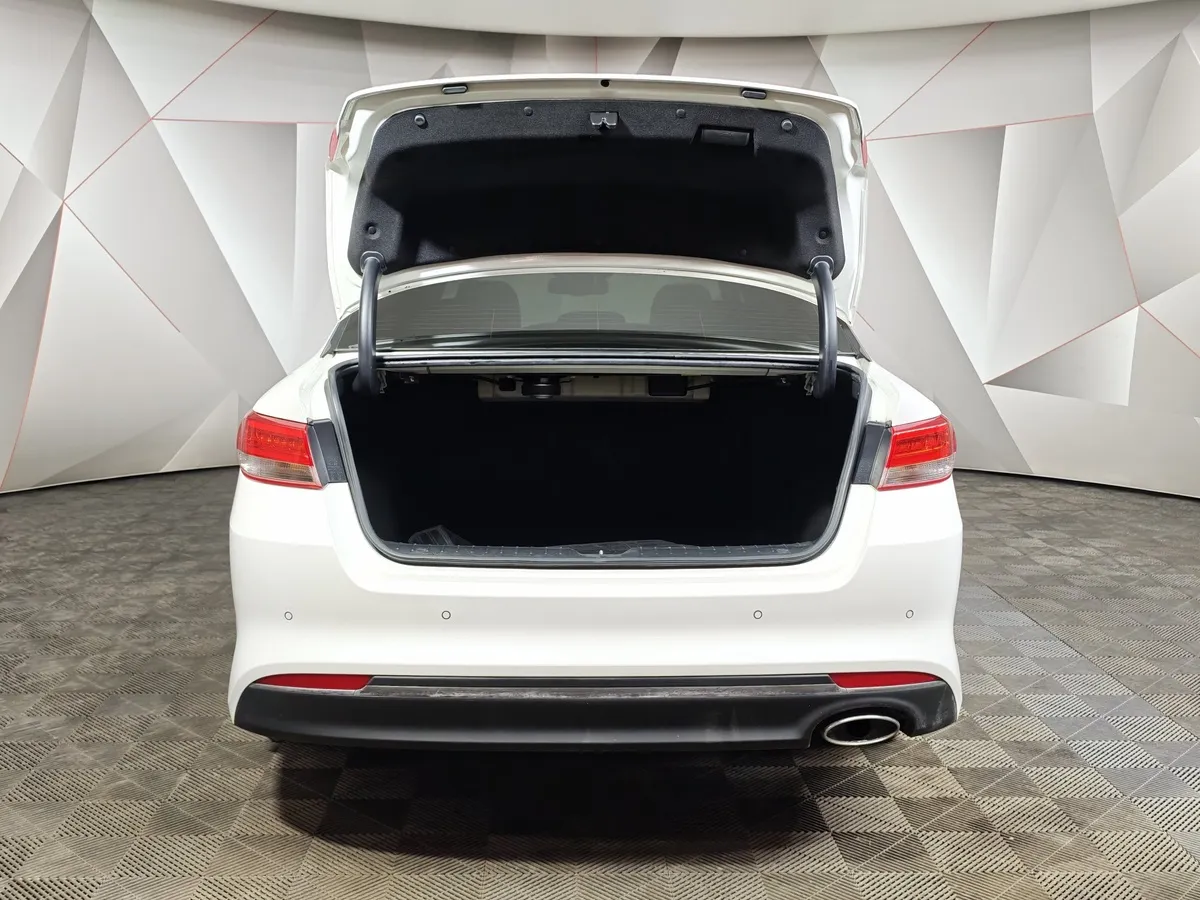 Kia Optima 2.0 AT (150 л.с.) Белый в АВИЛОН. Слайд №12