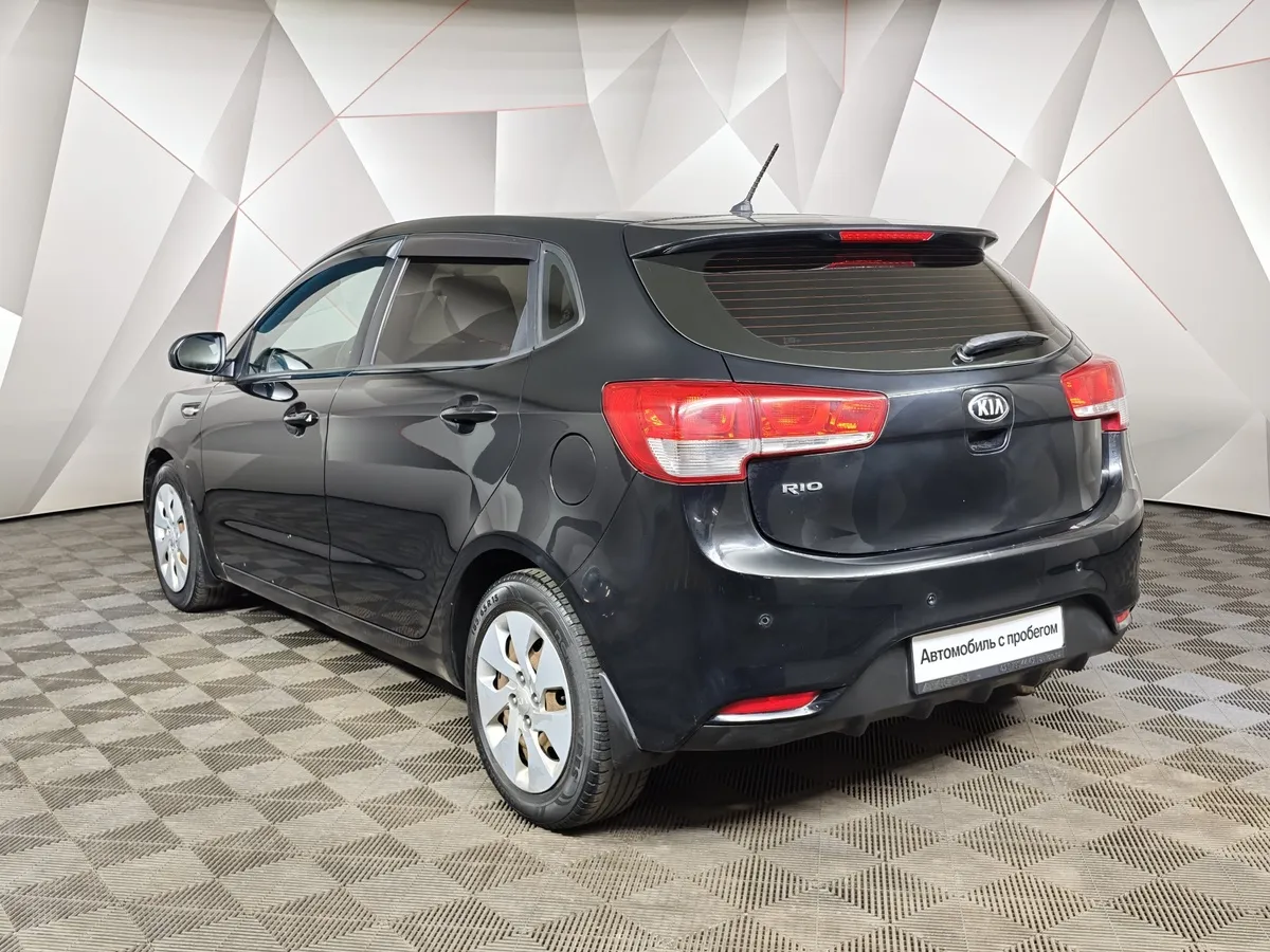 Kia Rio 1.4 AT (107 л.с.) Черный в АВИЛОН. Слайд №4