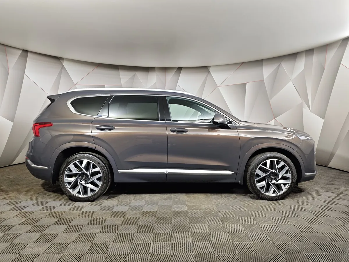 Hyundai Santa Fe 2.2 CRDi AWD 8AT (200 л.с.) Calligraphy Коричневый в АВИЛОН. Слайд №6