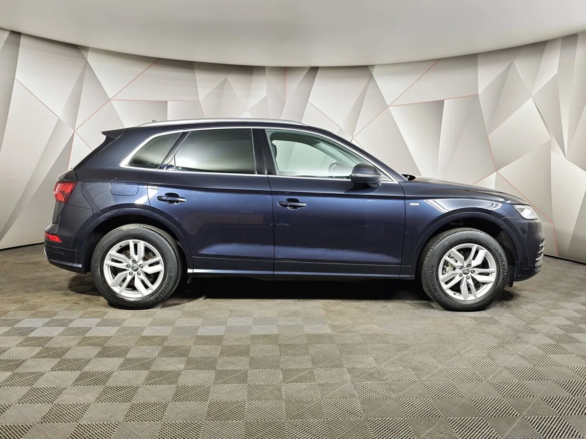 Audi Q5 2.0 TFSI S tronic quattro (249 л.с.) Design Синий в АВИЛОН. Слайд №6