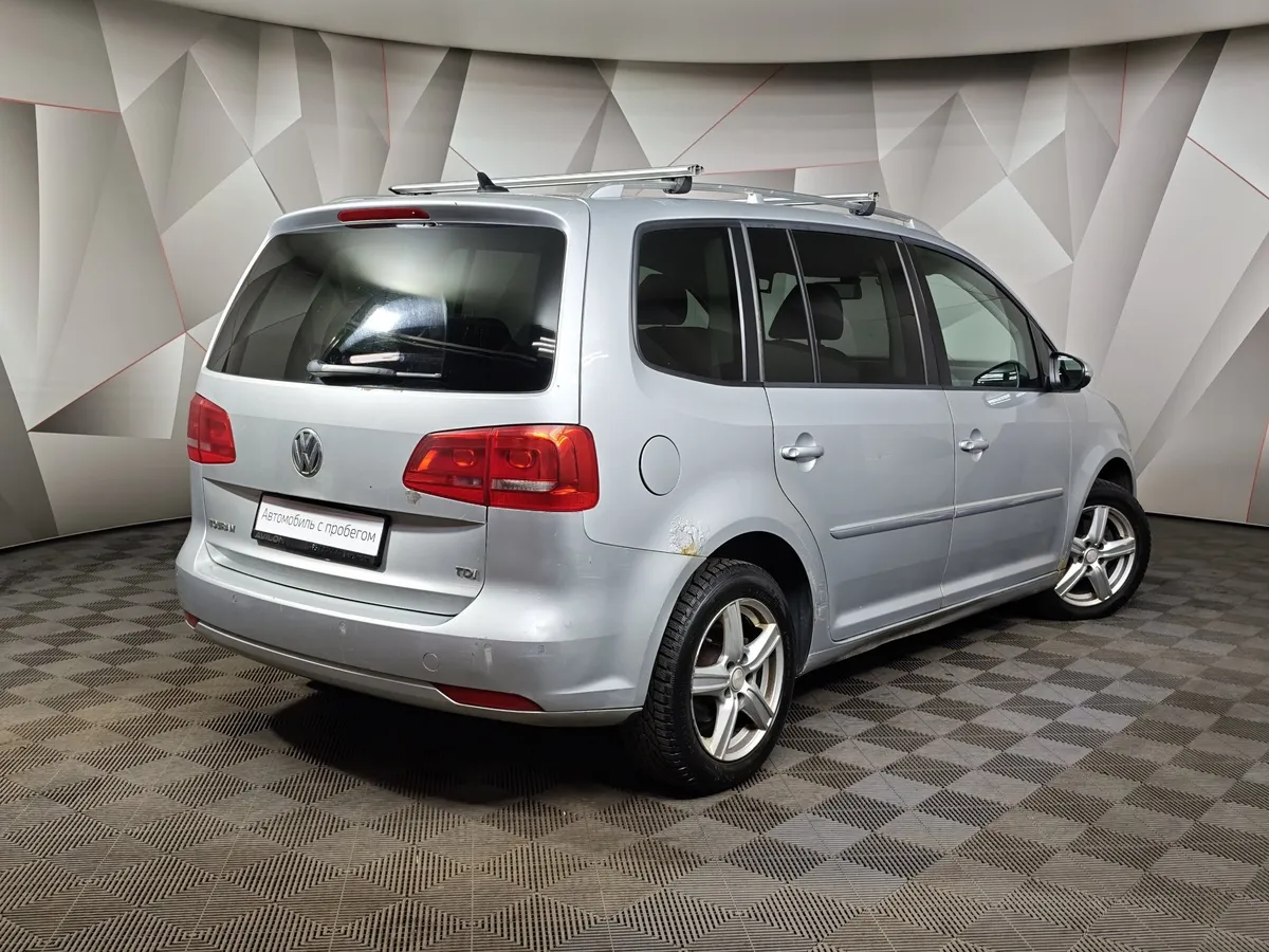 Volkswagen Touran 2.0 TDI DSG (110 л.с.) Highline Серебристый в АВИЛОН. Слайд №2