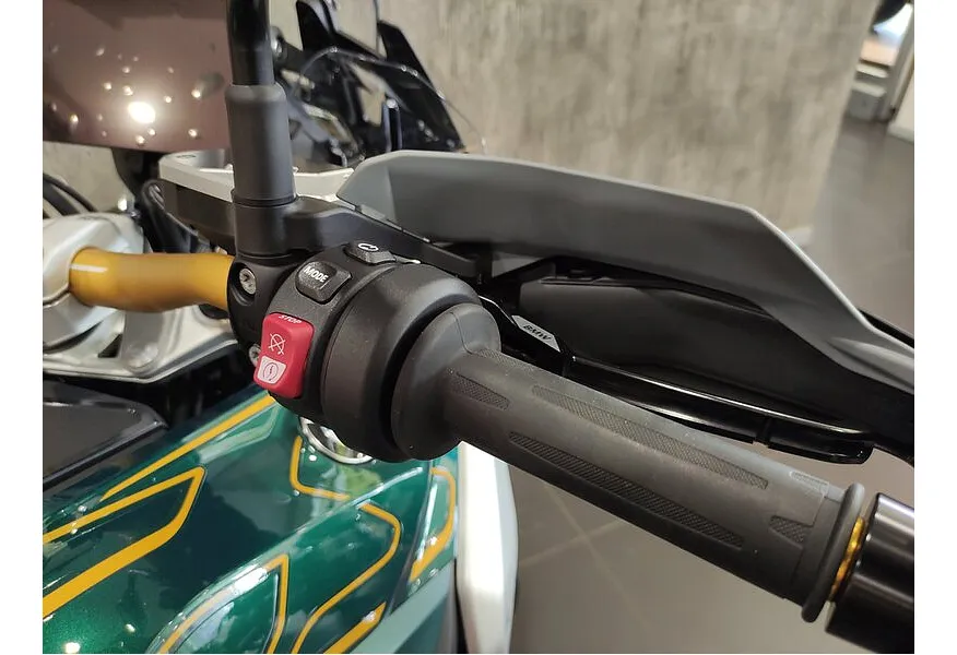 BMW Motorrad R 1300 GS R 1300 GS 1300 см³ (145) 1300 Зеленый в АВИЛОН. Слайд №7