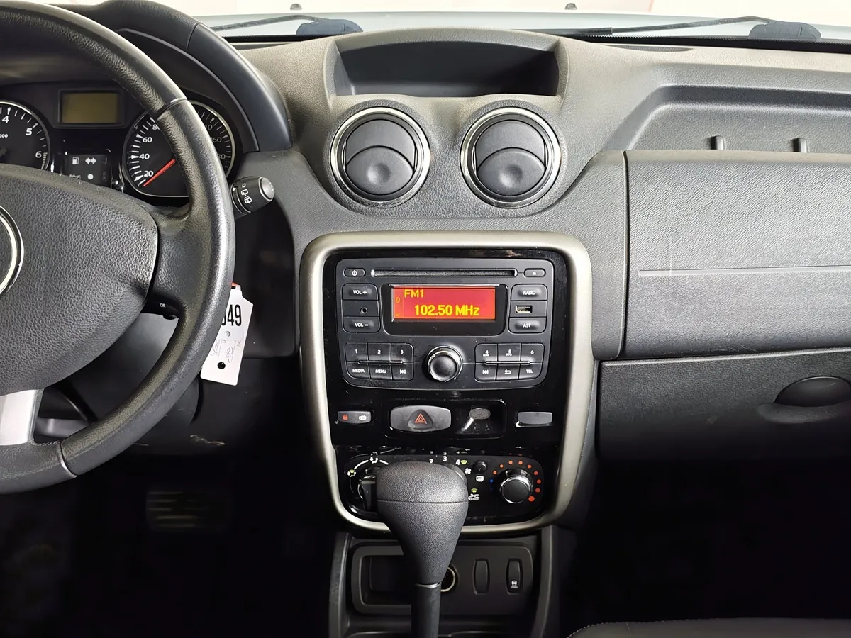 Renault Duster 2.0 AT (135 л.с.) Белый в АВИЛОН. Слайд №12