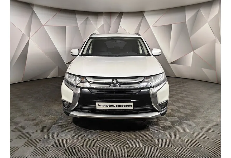 Mitsubishi Outlander 2.0 CVT 4WD (146 л.с.) Белый в АВИЛОН. Слайд №7