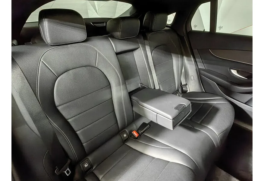 Mercedes-Benz GLC Купе 220 d 9G-TRONIC 4MATIC (194 л.с.) Premium Черный в АВИЛОН. Слайд №17